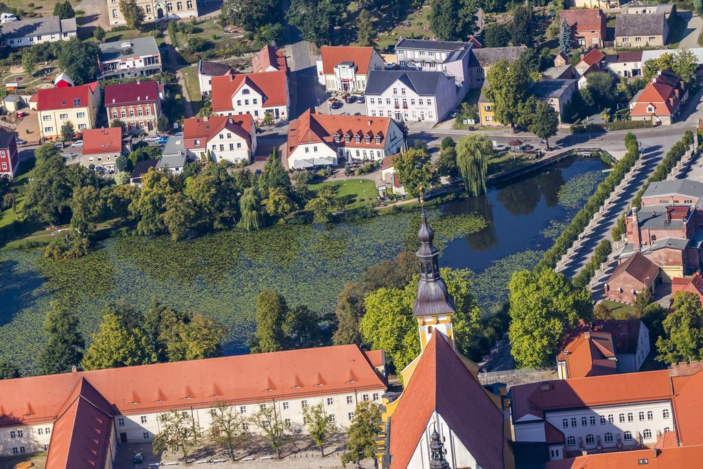 Hotel Prinz Albrecht Нойцелле Экстерьер фото